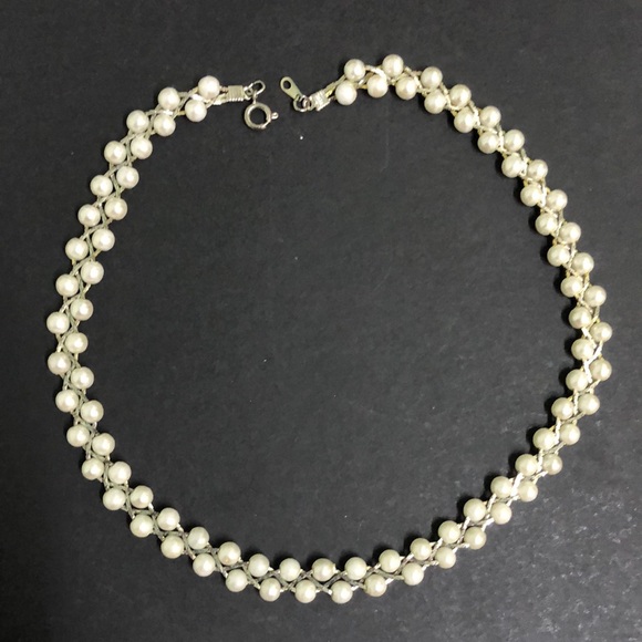 Jewelry - Dainty pearl chain choker necklace